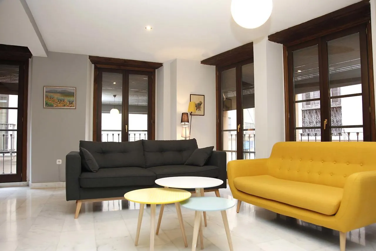 Camas Roomalaga By Bossh! Apartments Spain
